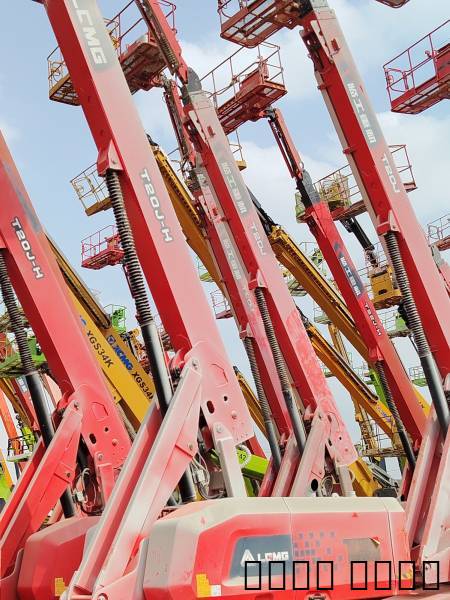 #scissor_lifts_and_manlif