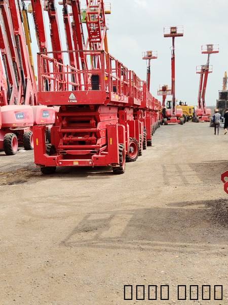 #scissor_lifts_and_manlif
