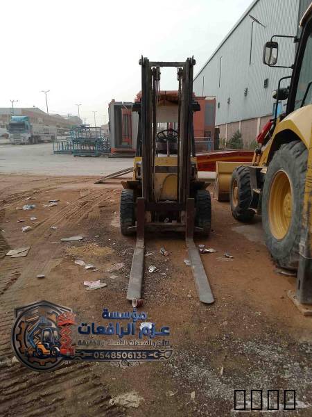 فوركلفت للايجار بالرياض