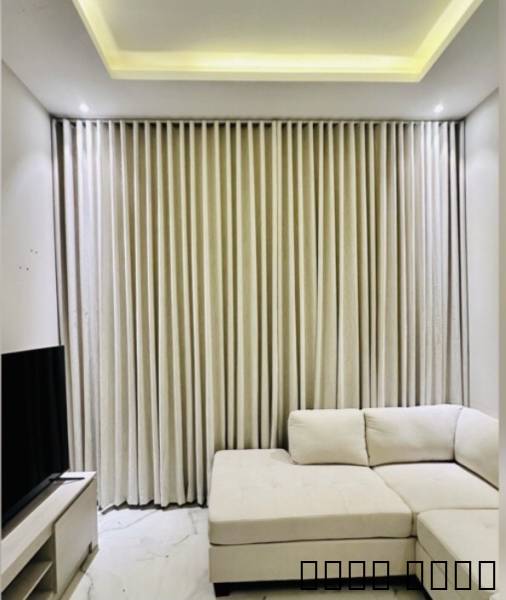 curtain model p